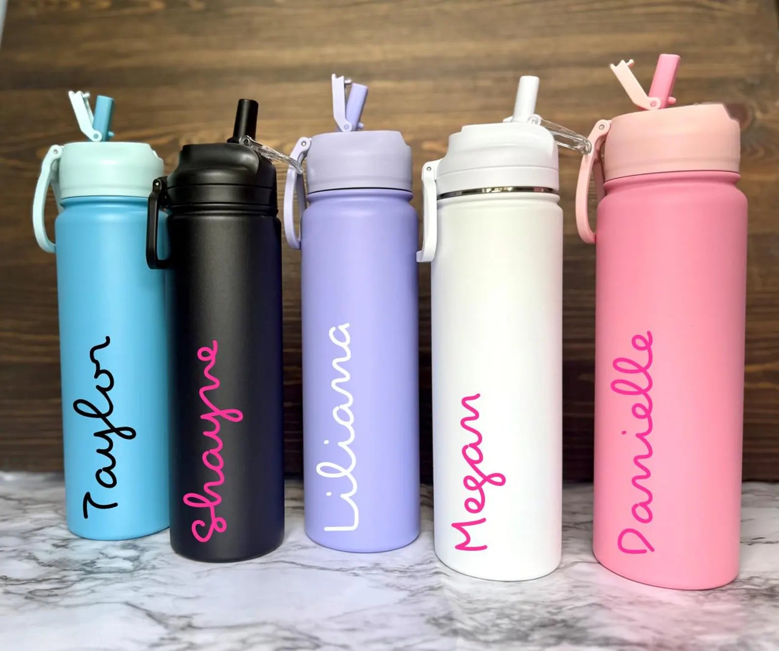Custom Tropical Straw Water Bottle – Personalized Island Vibes Bottle with Pink Love Decal